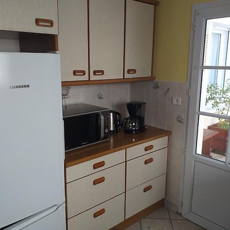Appartement 3 Chambres 6 Pers Rez De Jardin 5Min Plage Quartier Du Phare Location Du Dimanche Au Dimanche En Juillet Et Aout La Tranche-sur-Mer Exterior photo